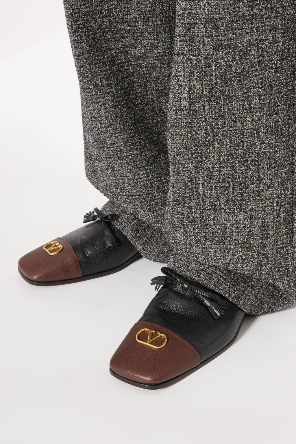 Valentino	Babouchoes Logo Plaque Loafers