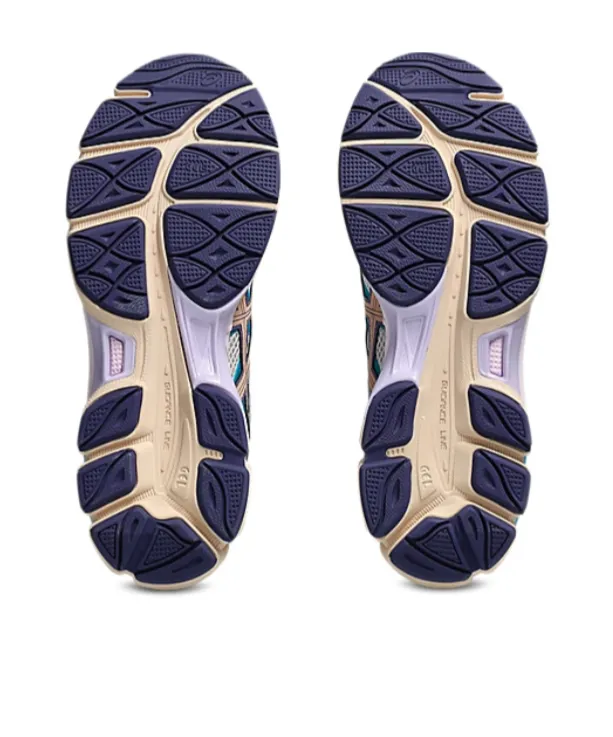 Asics Gel-Cumulus 16 Lace-Up Sneakers