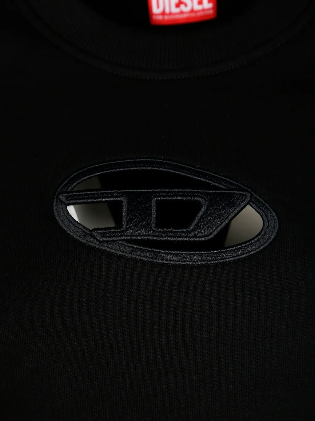 Long-Sleeved Crew Neck Sweatshirt