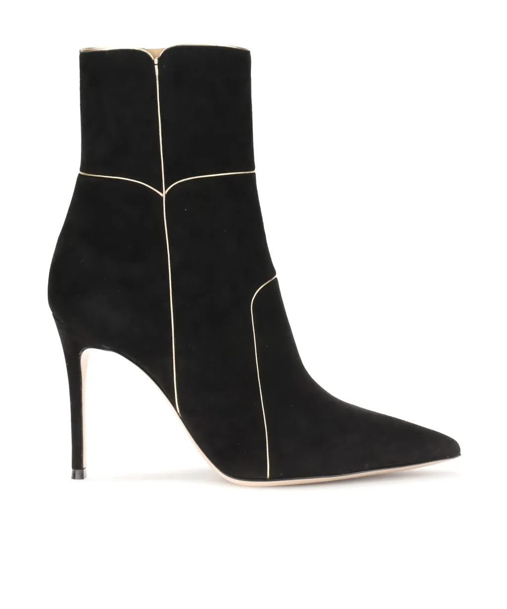 95Mm Pointed-Toe Stiletto Boots