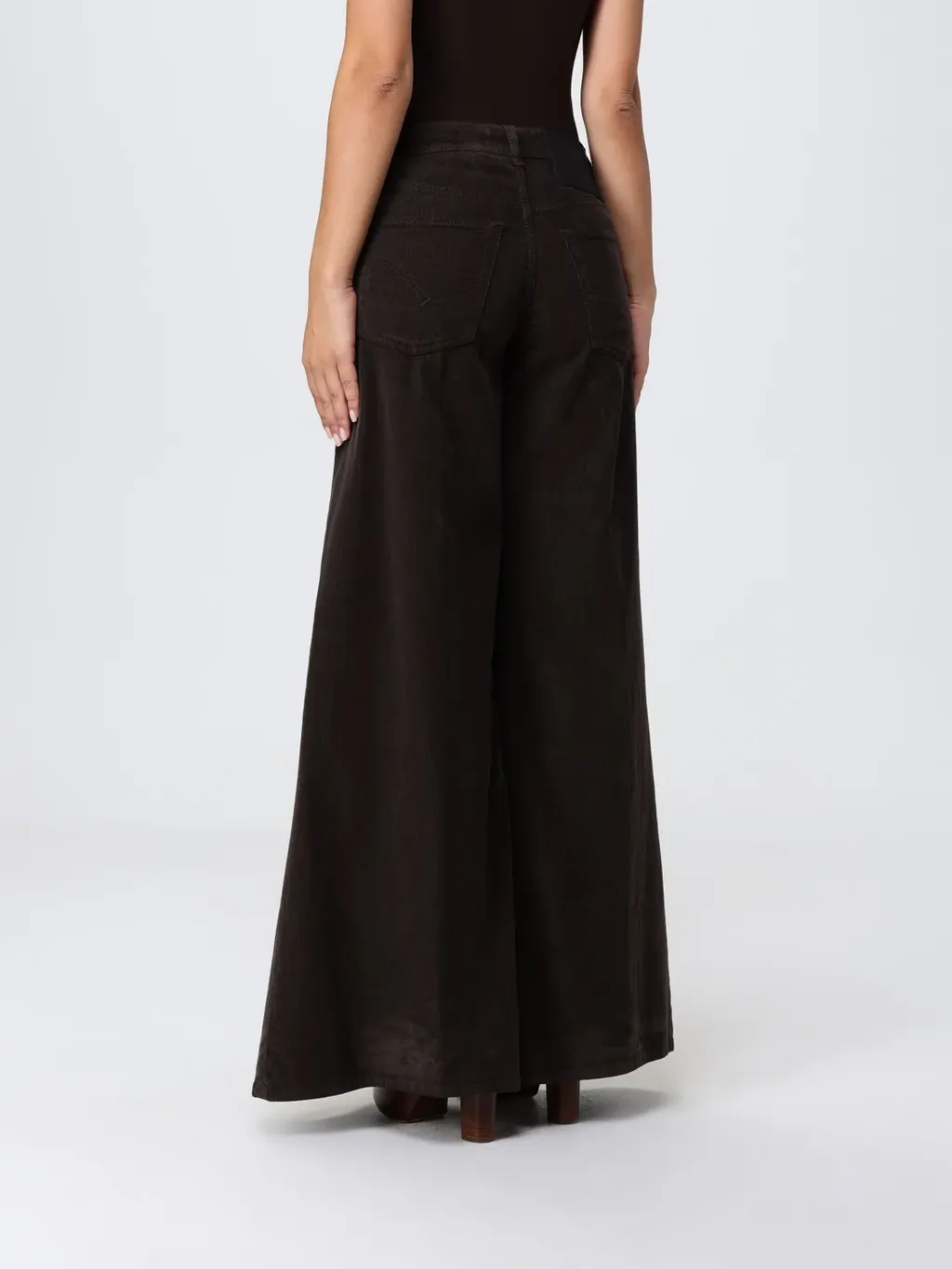 Marlen Very Wide-Leg Jeans