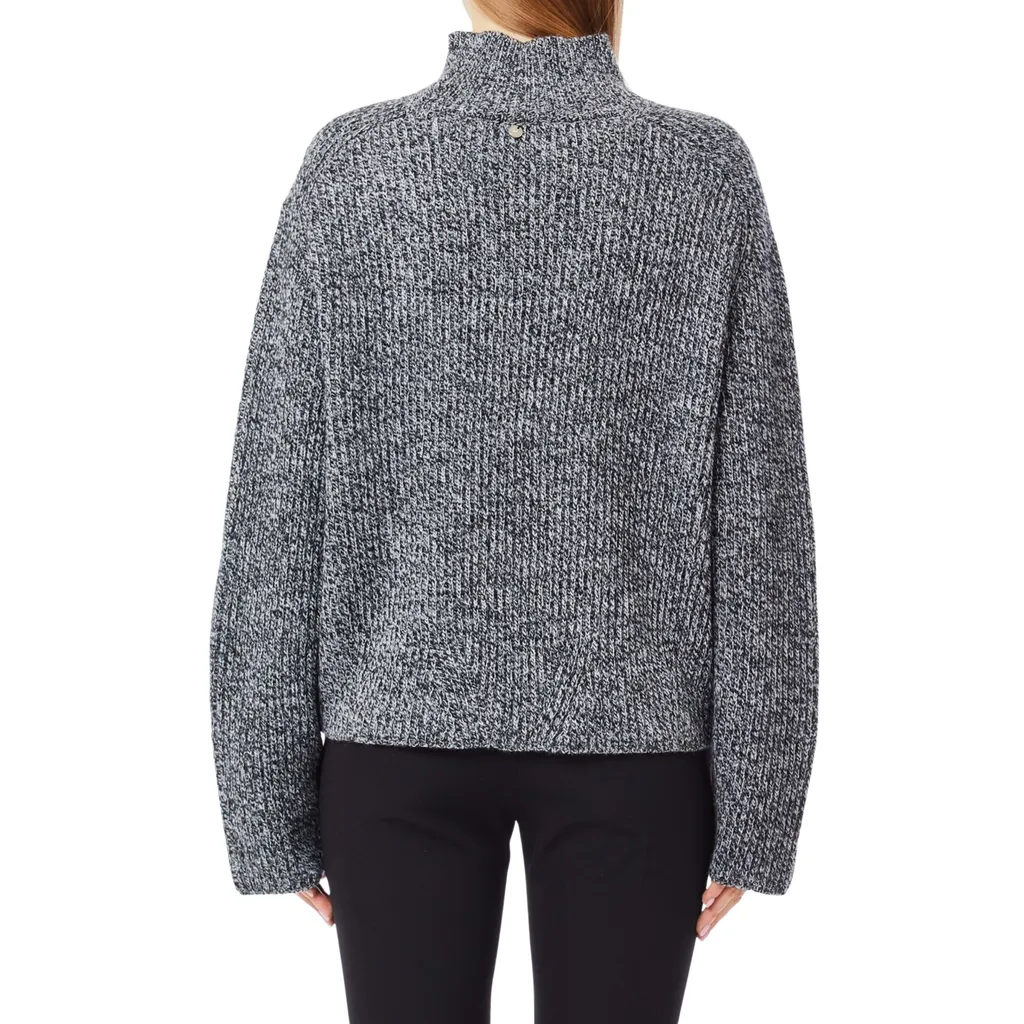 Flower-Appliqu Sweater