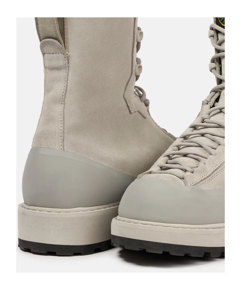 Hiking Boot With Dual Lacing And Lug Sole