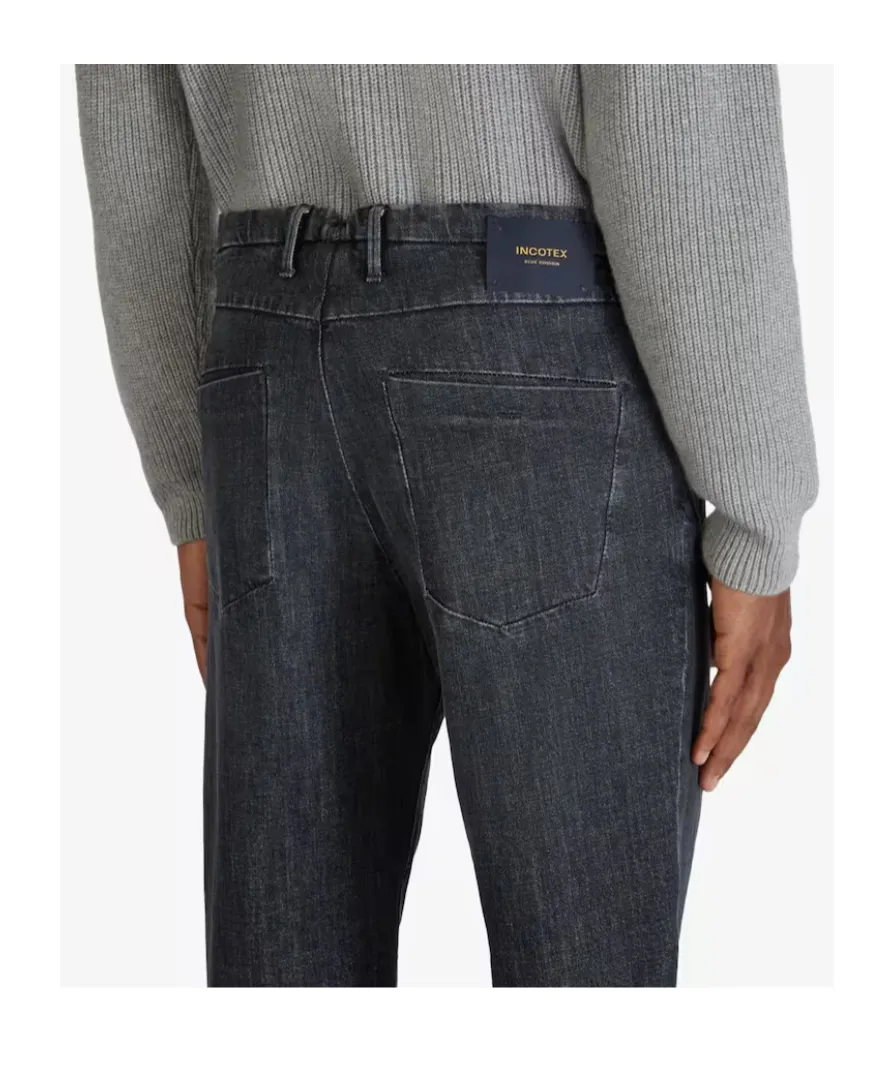 Pleated Jeans