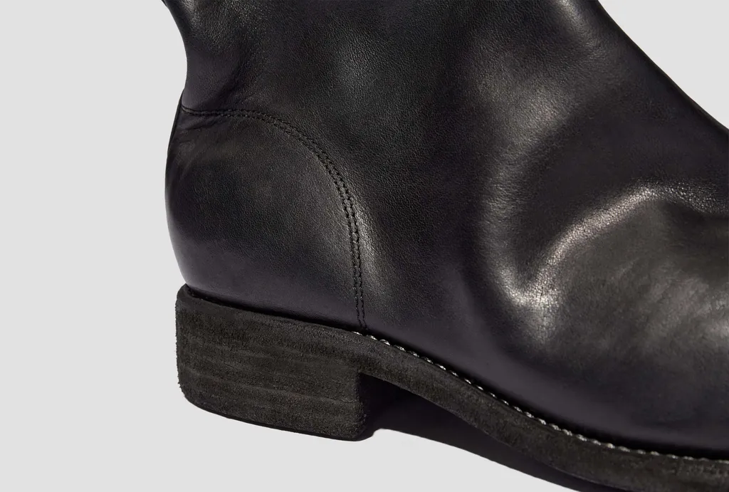 Round Toe Boots
