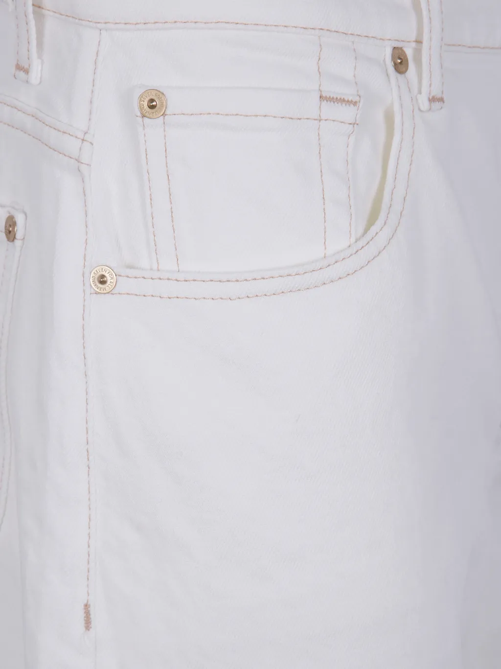 Wide-Leg Jeans