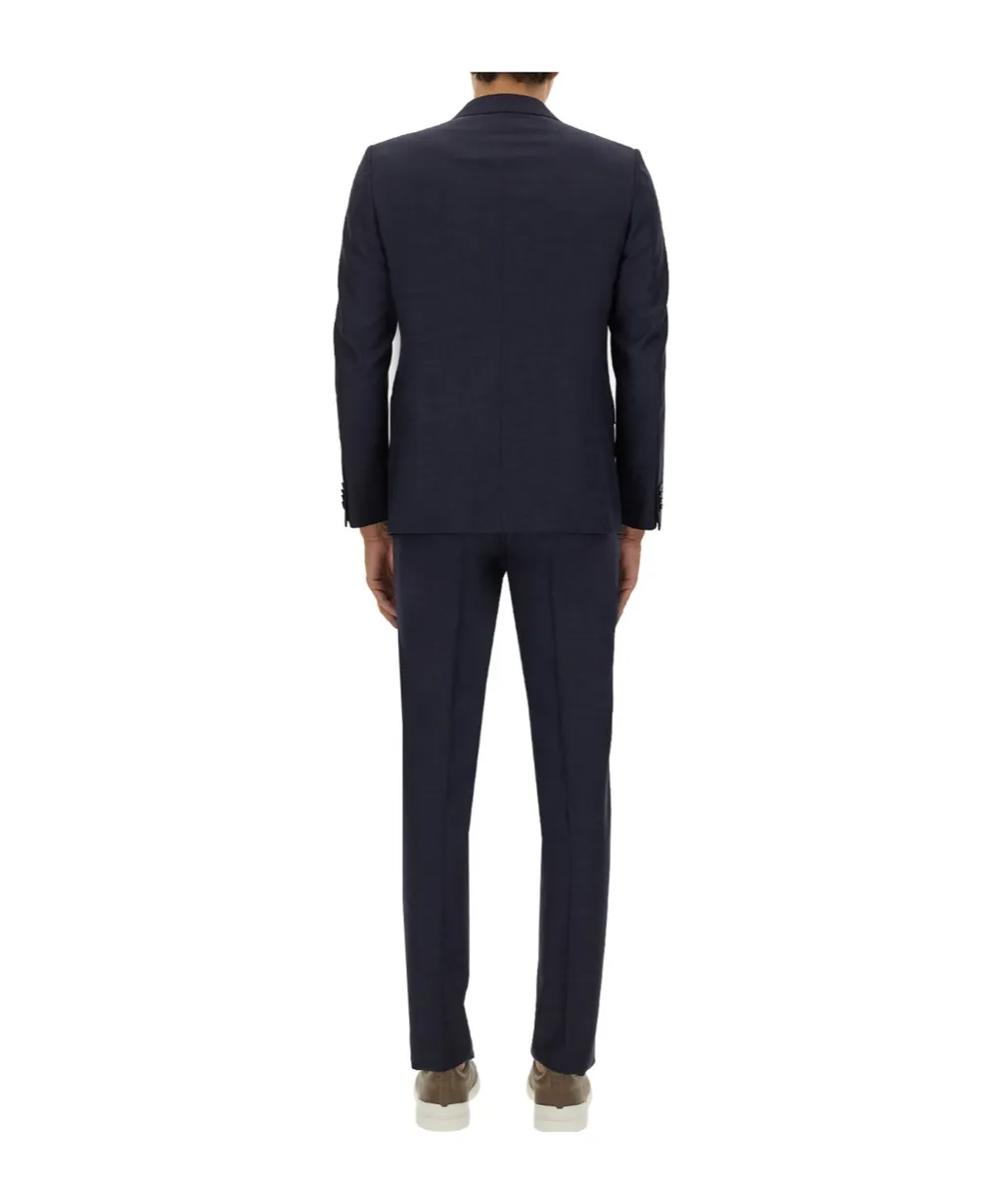 Long-Sleeved Suit