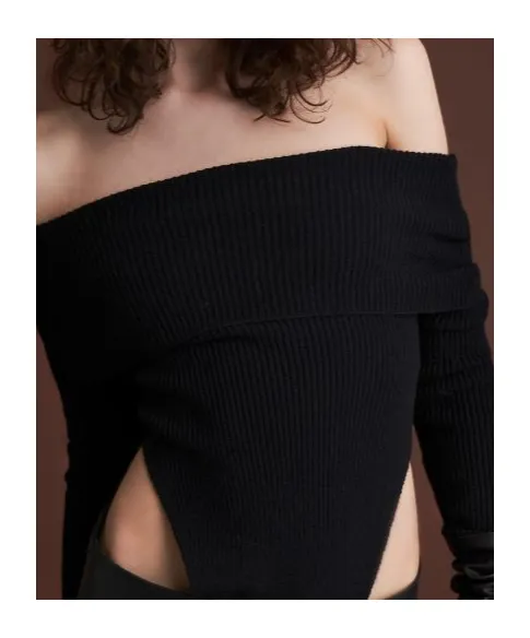 Off-Shoulder Long-Sleeved Bodysuit