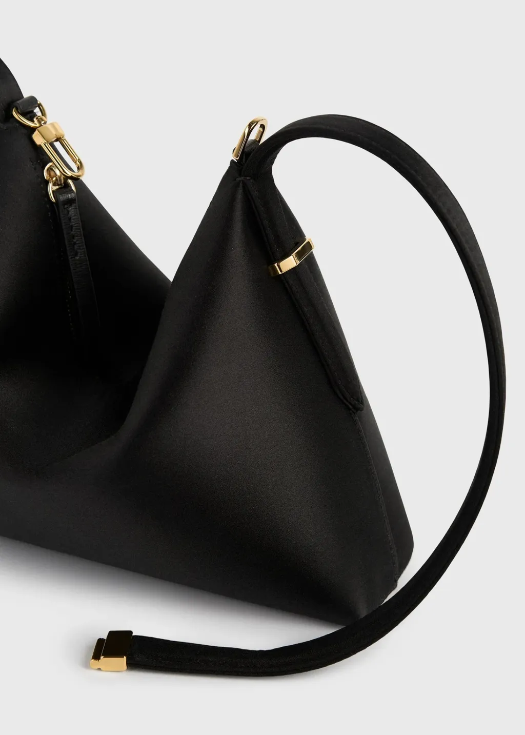 Bevel Zip Shoulder Bag
