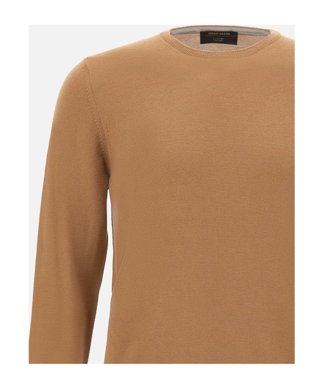 Long-Sleeved Pullover