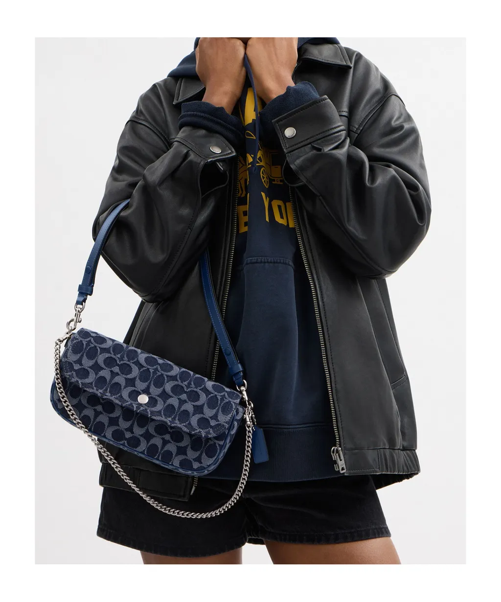 Bolsa Brook Flap Chain Signature Denim Coach - Azul