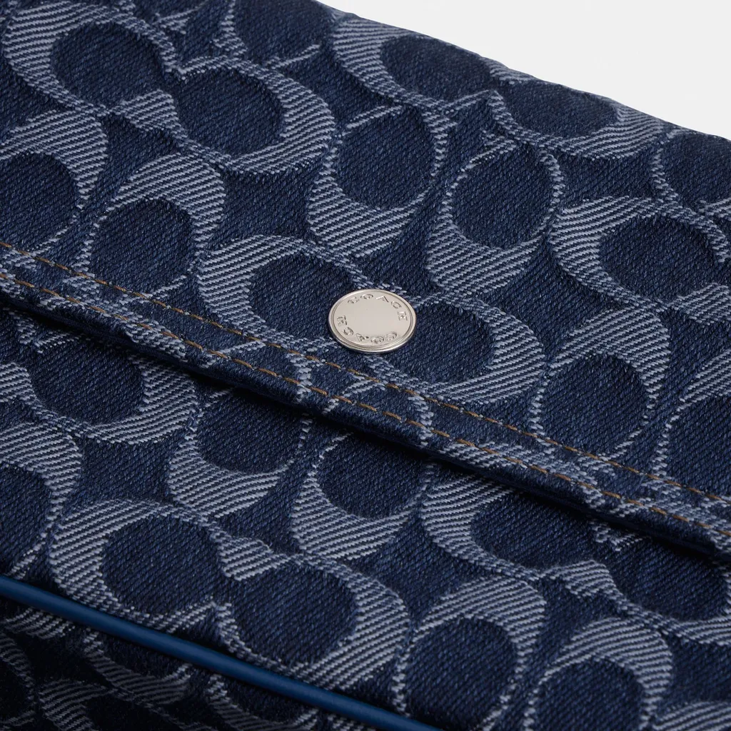 Bolsa Brook Flap Chain Signature Denim Coach - Azul