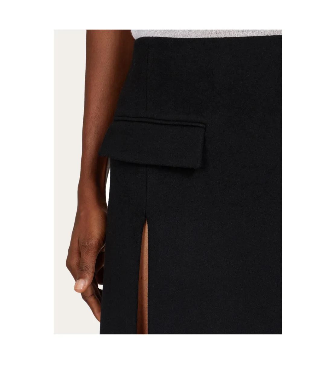 Pocket-Detail Skirt