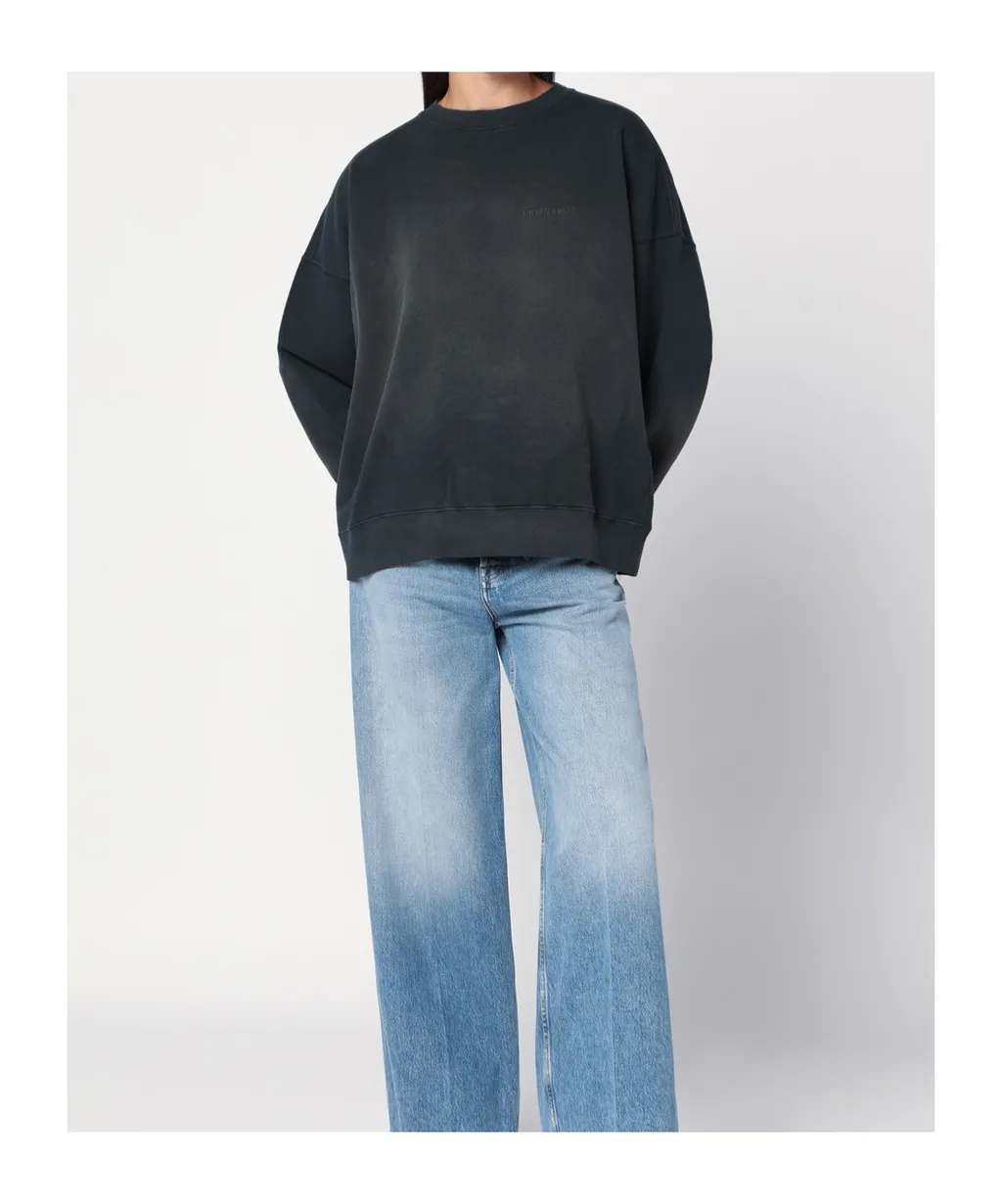 Lapel Collar, Long Sleeves And Straight Hem....