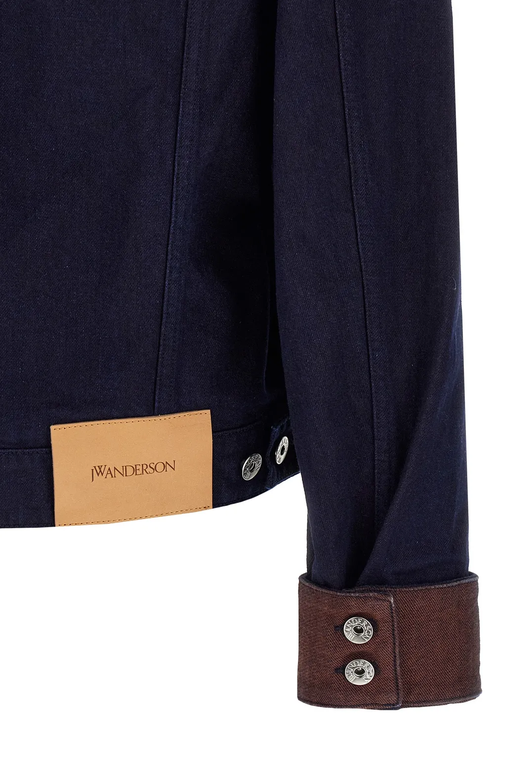 Button-Fastening Denim Jacket