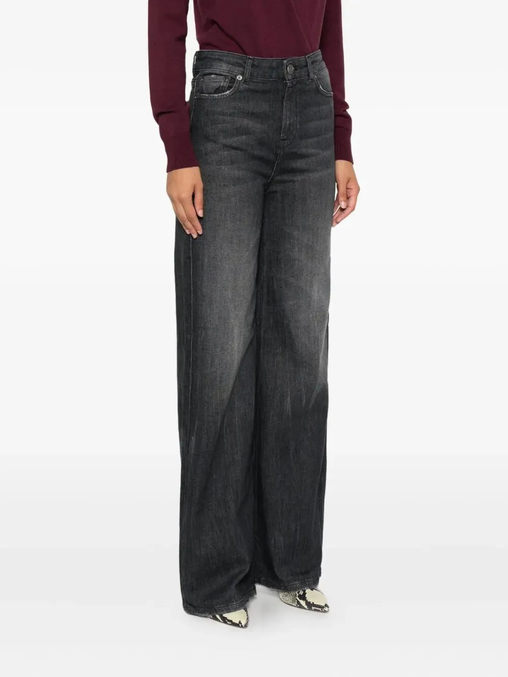 Wide-Leg Jeans