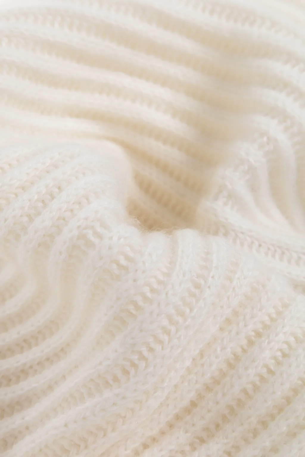 Ribbed Logo Scarf