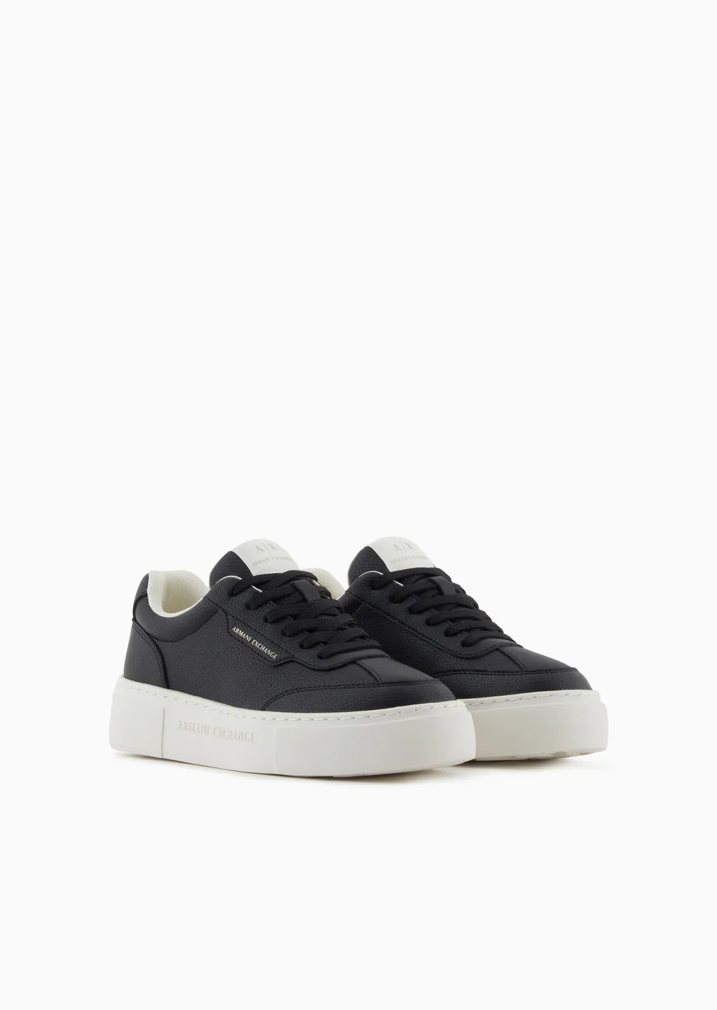 Round Toe Low Top Sneakers