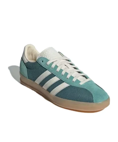Three-Stripe Mesh Low-Top Sneakers