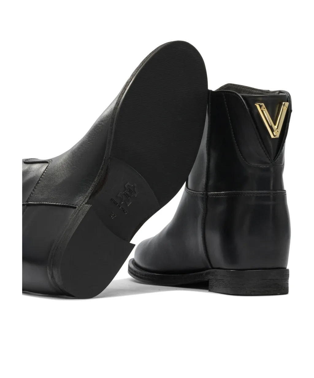 Round-Toe Ankle Boots