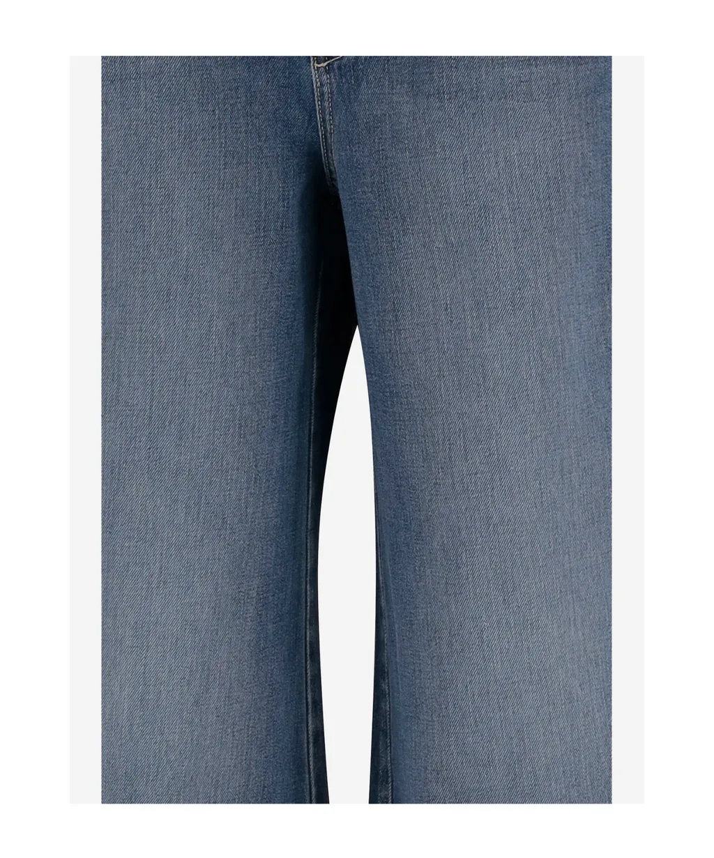 Wide-Leg Jeans