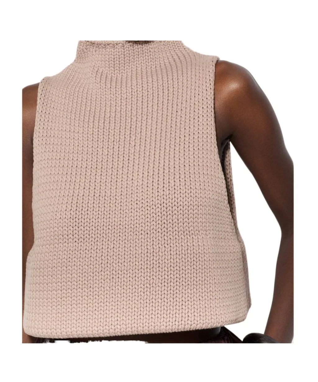 Chunky Knit Sleeveless Sweater