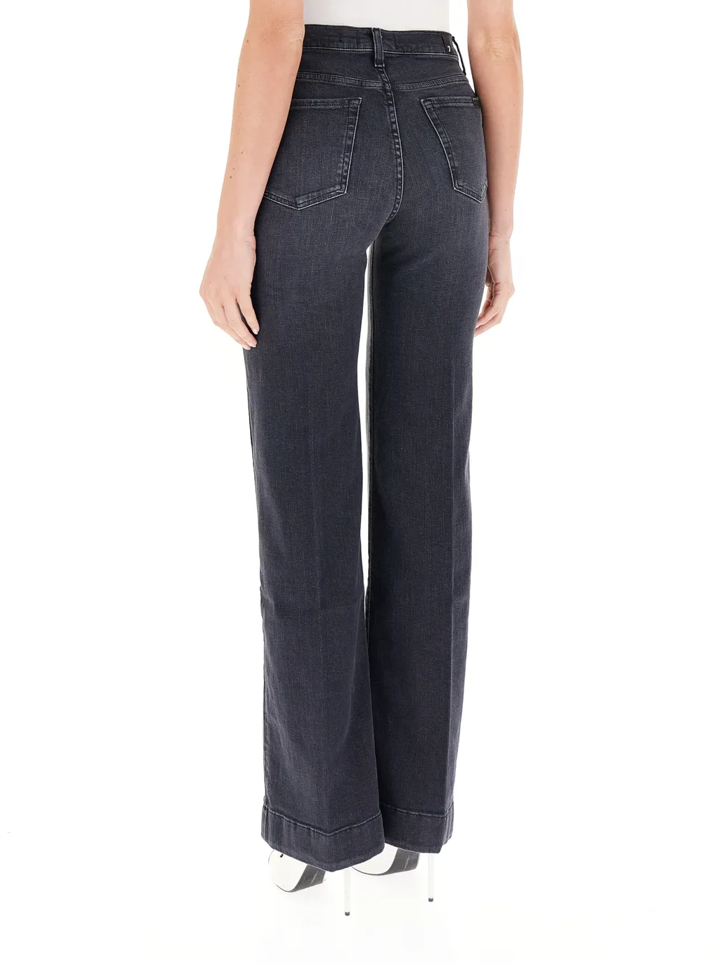 Wide-Leg Jeans