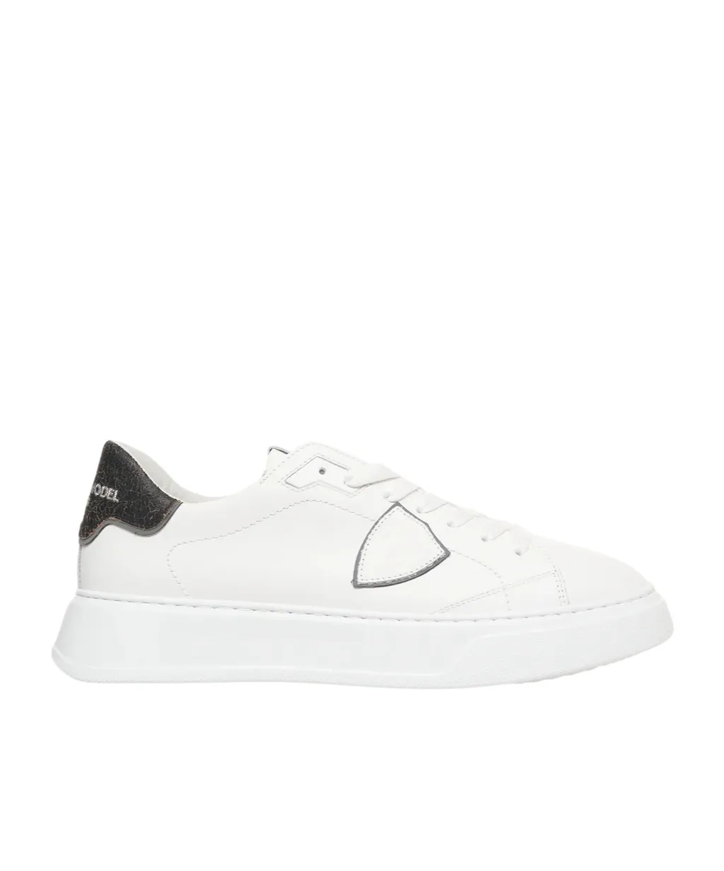 Logo Sneakers