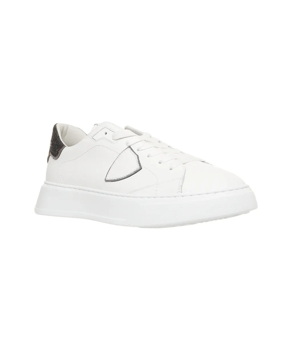 Logo Sneakers