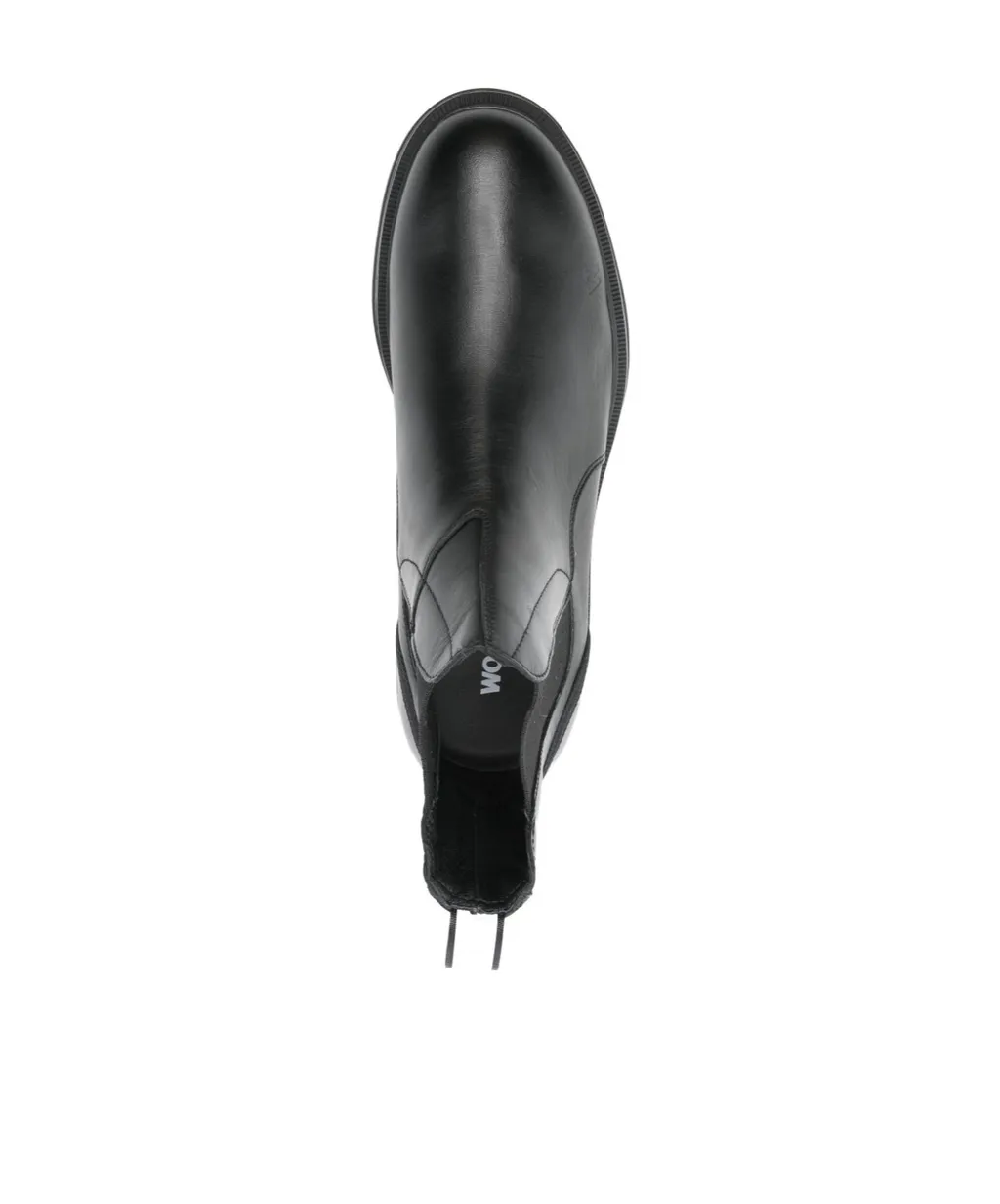 Round-Toe Chelsea Boots
