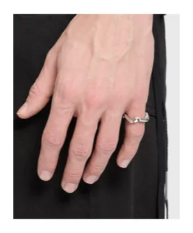 Futuristic Thorn Ring