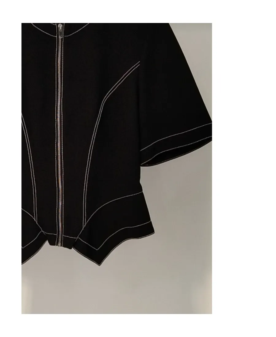 Contrast-Stitching Zipped Top