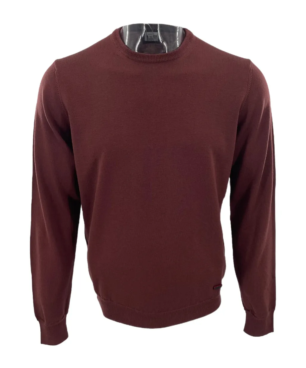 Round-Neck Long-Sleeved Sweater
