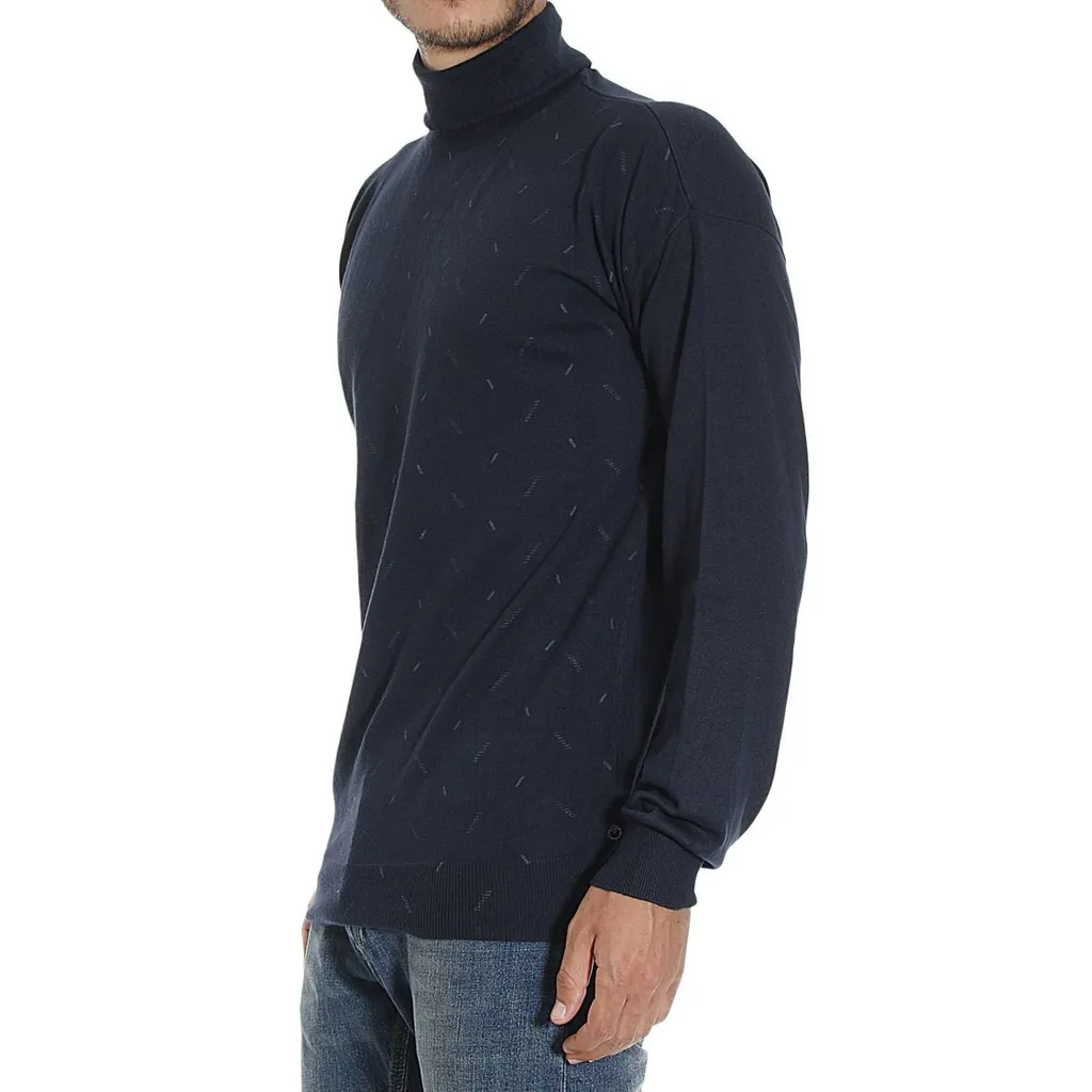 High-Necked Pullover