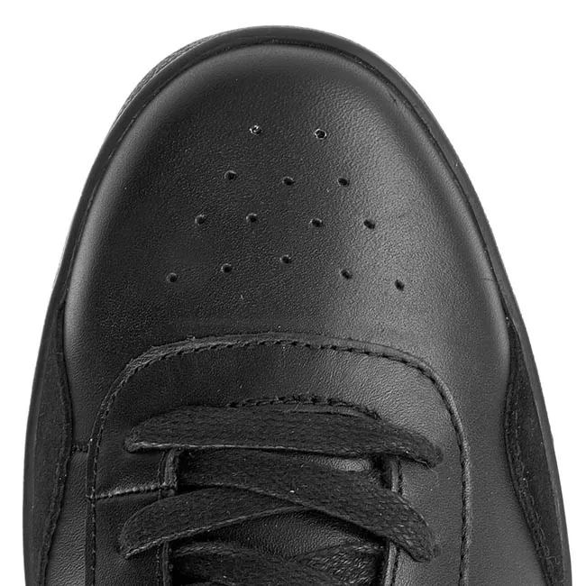 Logo Details Casual Sneakers