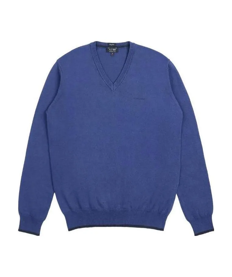 V-Neck Pullover