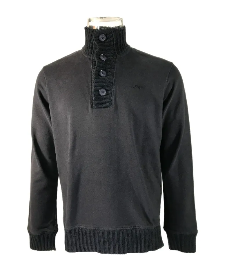 High-Necked Long-Sleeved Sweater
