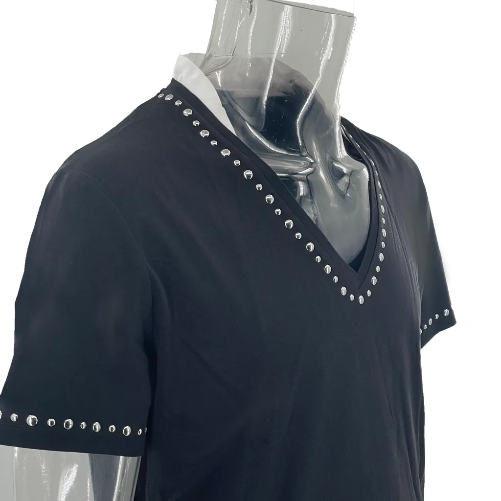 V-Neck Short-Sleeved T-Shirt