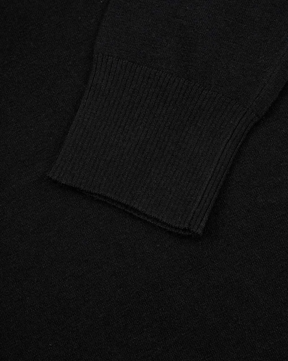 Round-Neck Long-Sleeved Pullover