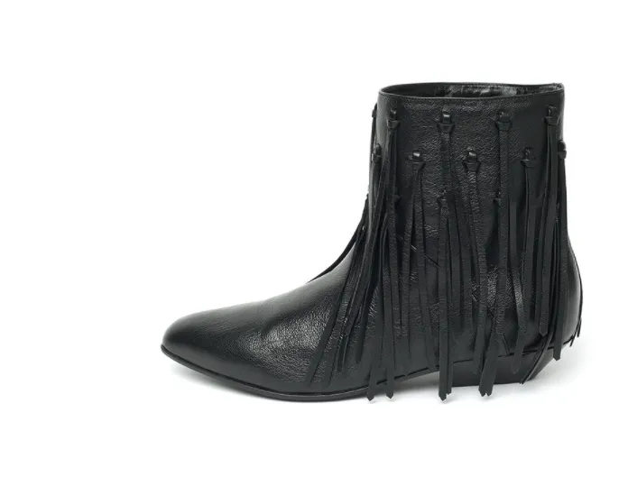 Low-Heeled Boots