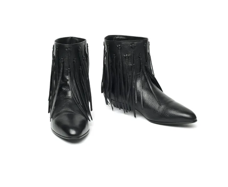 Low-Heeled Boots