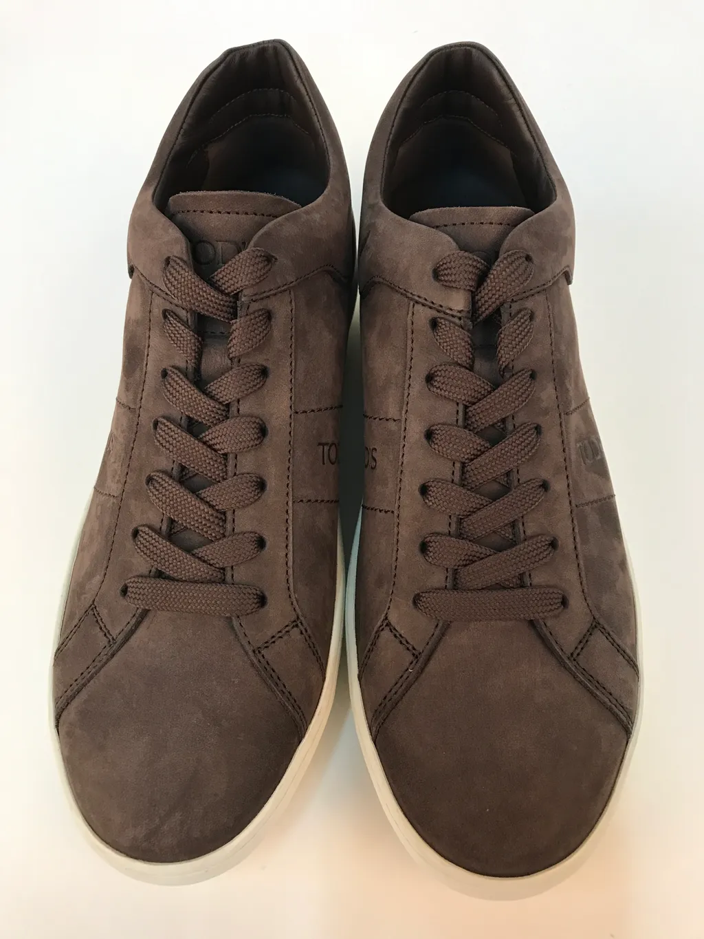 Logo Details Casual Sneakers