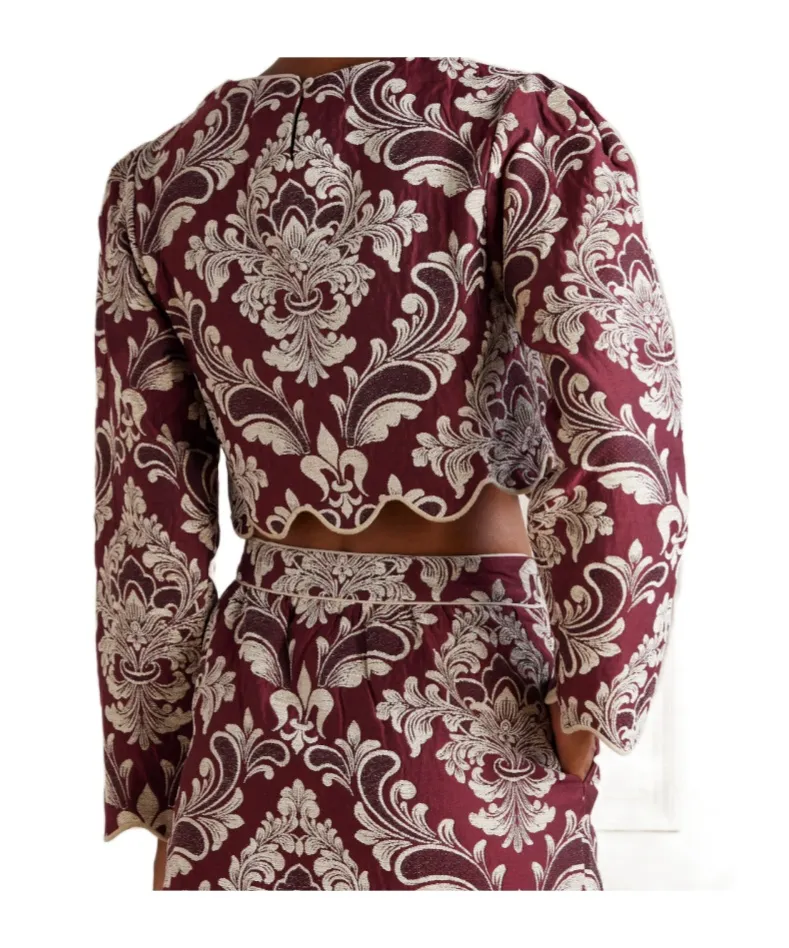 Long-Sleeved Short Top