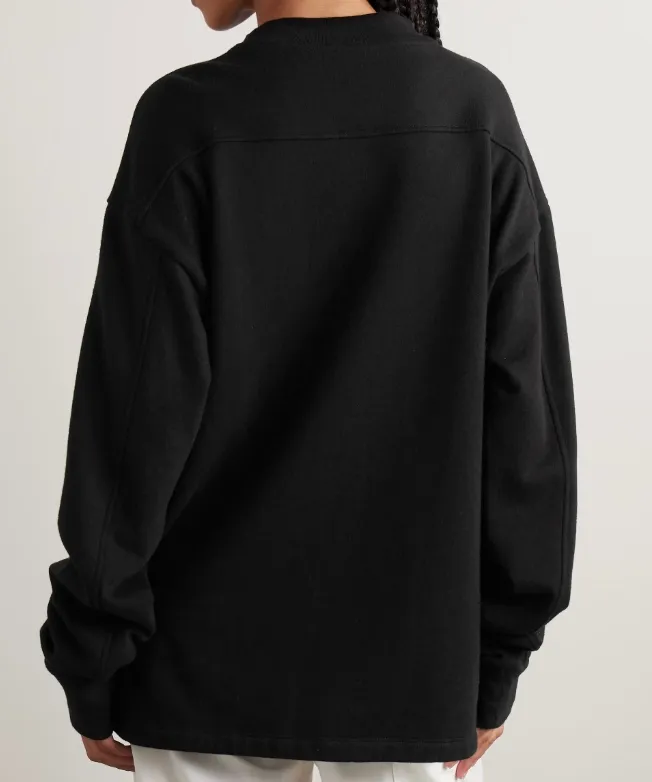 Long-Sleeved Knitwear