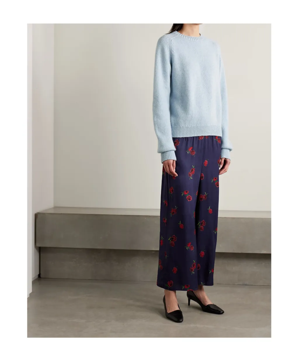 Long-Sleeved Knitwear