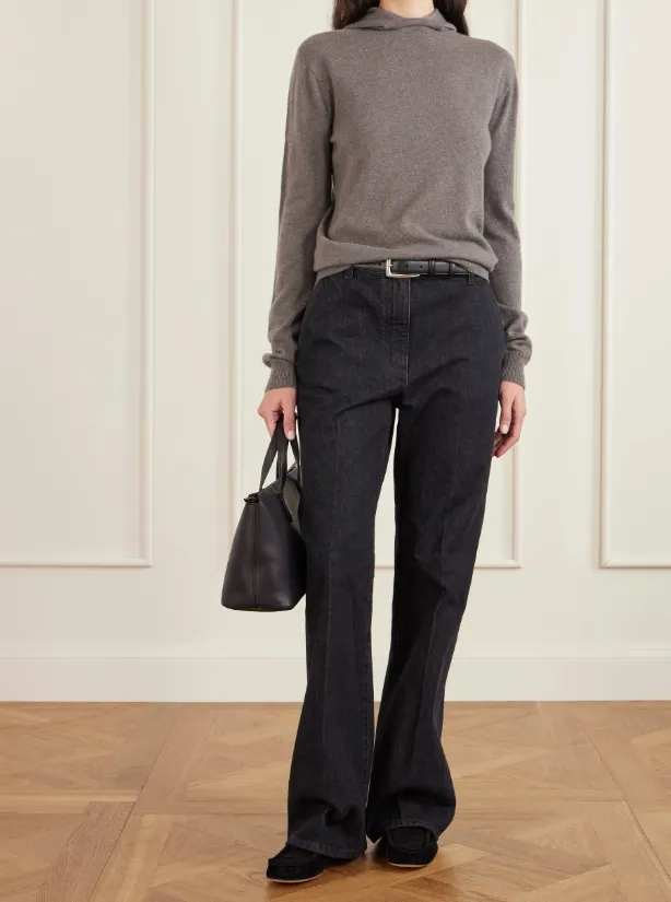 Long-Sleeved Knitwear