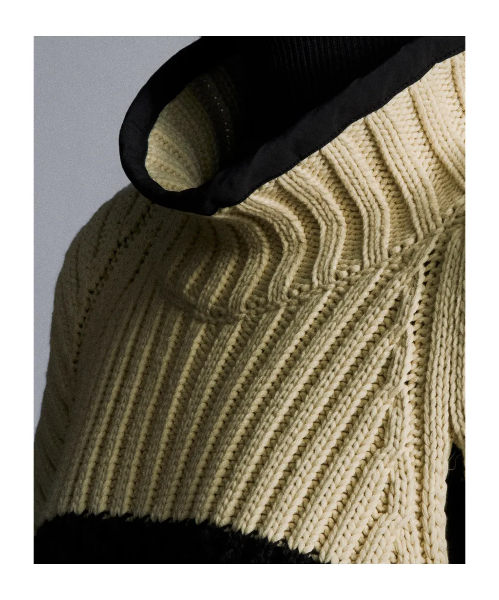 Striped Cape
