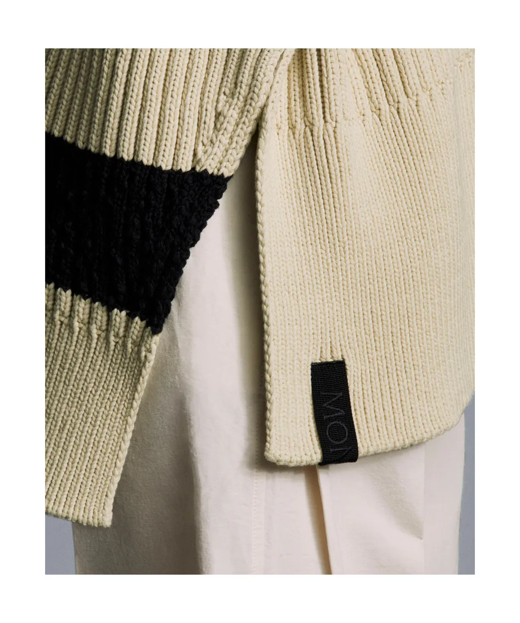 Striped Cape