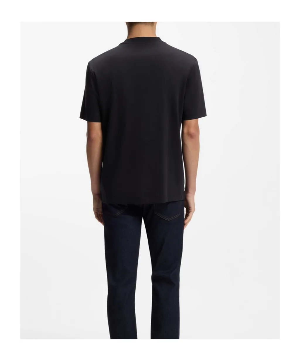 Round-Neck Appliqué T-Shirt