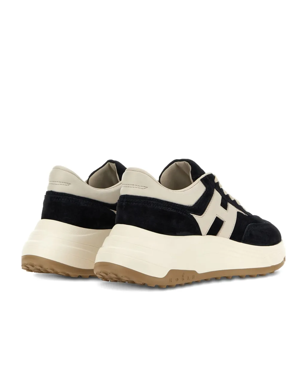 Sneakers Round Toe Contrast Sole Design